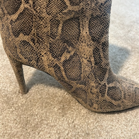 Express snake print booties - Picture 4 of 6